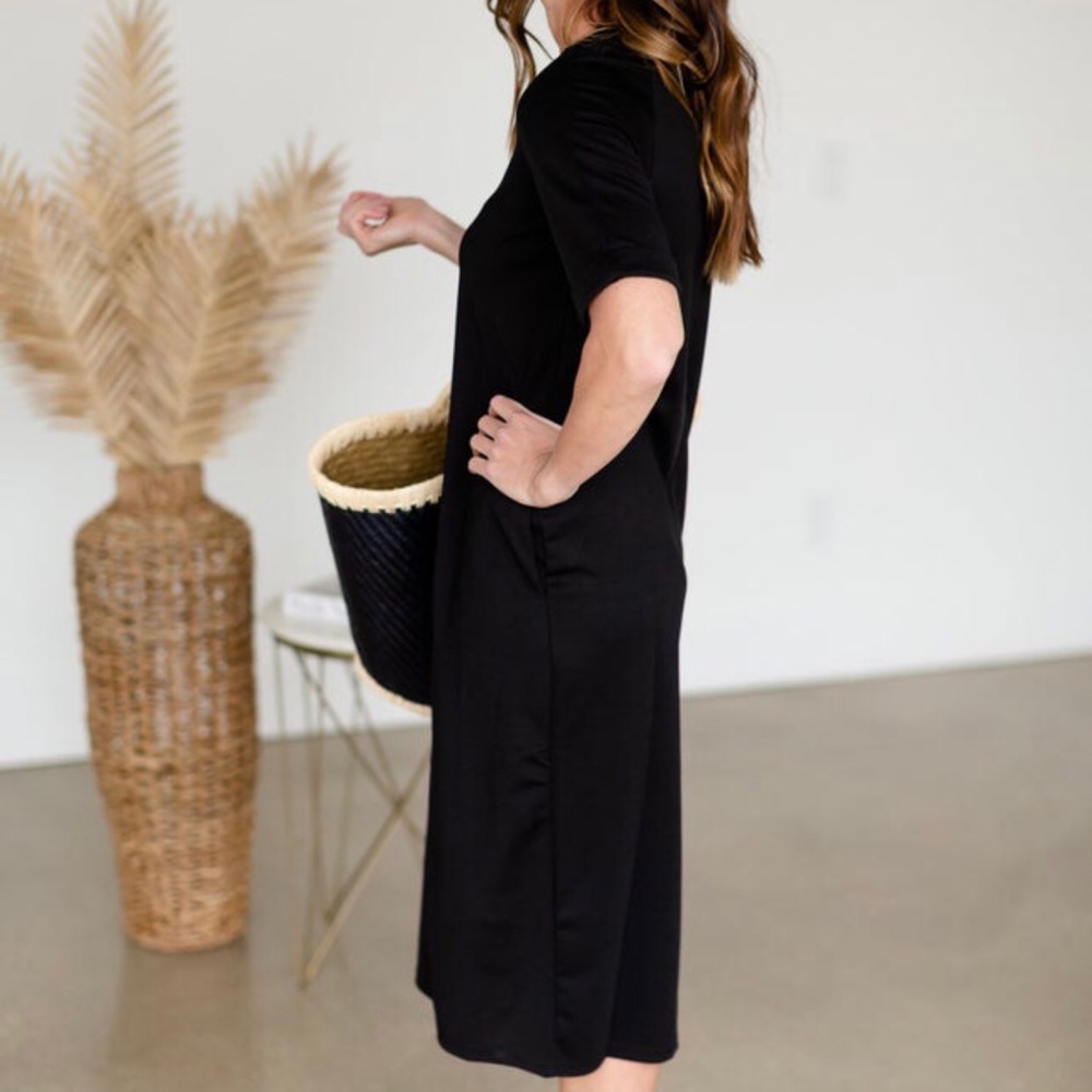 Elly Black Zipper Back Midi Dress - Picture 3 of 15
